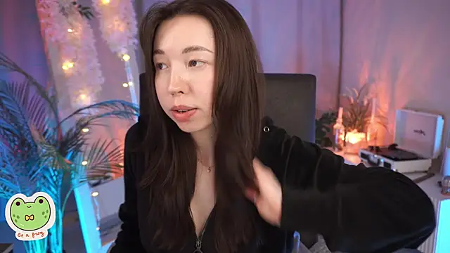 Sarah Son online show from 02-28-25, 09:04