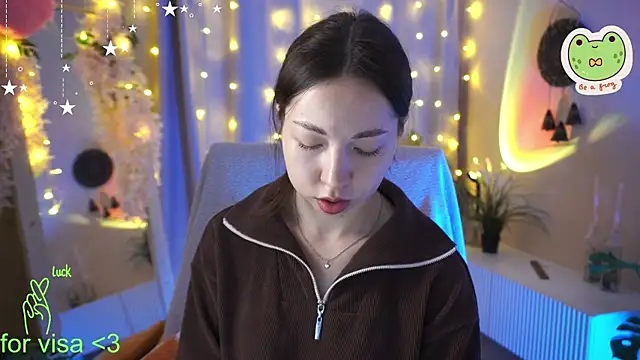 Sarah Son online show from 10-19-25, 05:43