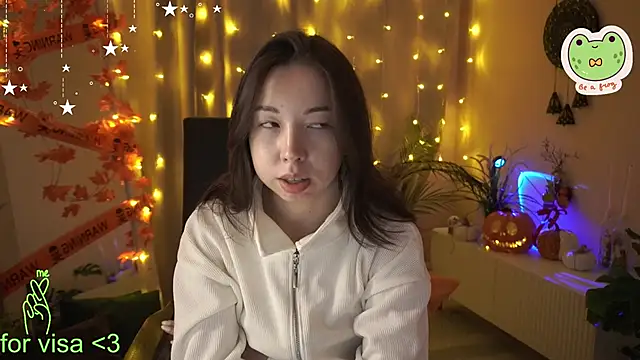 Sarah Son online show from 10-21-25, 06:02