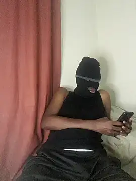 Snapshot of Gifttheskimaskboy chatting on 12-25-24, 05:26 Gifttheskimaskboy online show from 12-25-24, 05:26