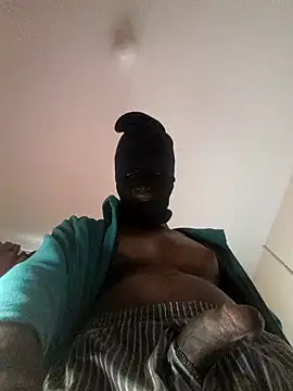Snapshot of Gifttheskimaskboy chatting on 03-18-25, 02:17 Gifttheskimaskboy online show from 03-18-25, 02:17