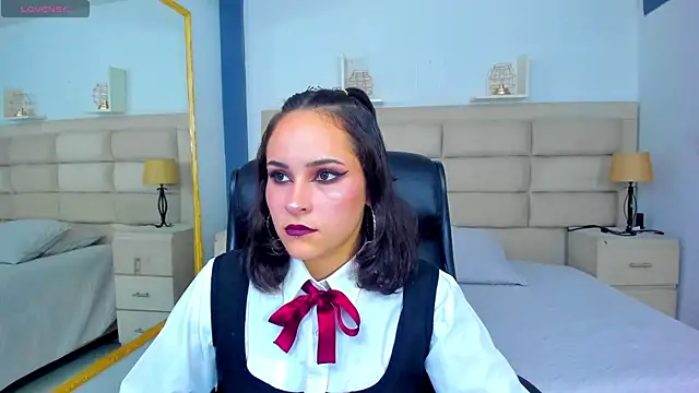 AnnyThompson  online show from 10-03-25, 08:54
