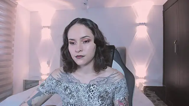 AnnyThompson  online show from 01-08-26, 09:21