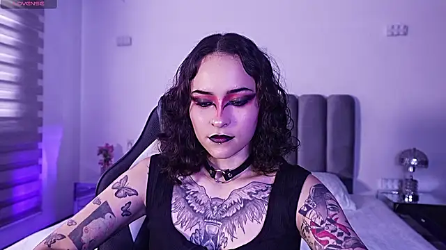 AnnyThompson  online show from 02-06-26, 09:44