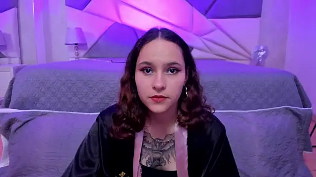 AnnyThompson  online show from 02-05-25, 09:29