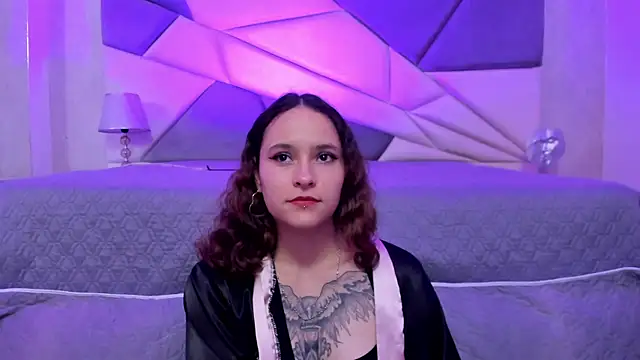 AnnyThompson  online show from 02-06-25, 12:43
