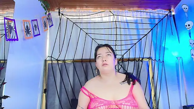 Zoe Curvy online show from 10-17-25, 12:40