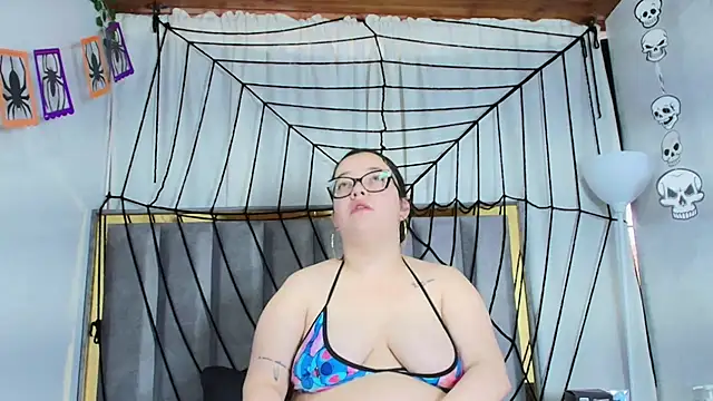 Zoe Curvy online show from 10-08-25, 12:17