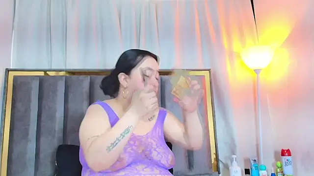 Zoe Curvy online show from 02-19-26, 12:35