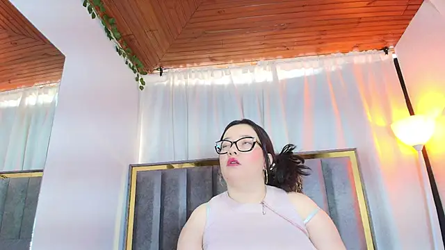 Zoe Curvy online show from 02-05-26, 12:45