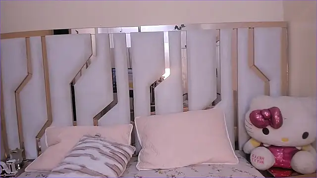 TifanyChill online show from 11-28-25, 05:24