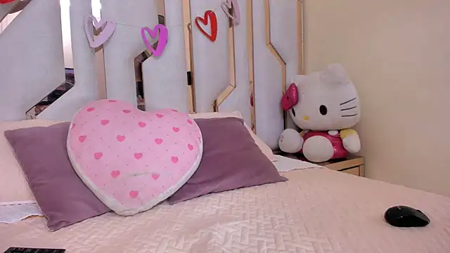 Snapshot of TifanyChill chatting on 03-11-25, 08:20 TifanyChill online show from 03-11-25, 08:20