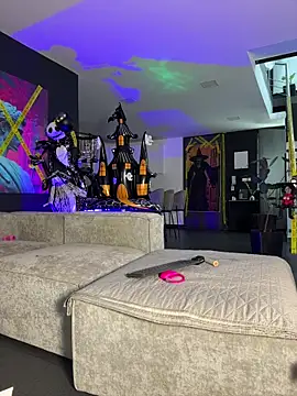 milaivanova online show from 10-17-25, 11:56