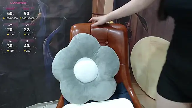KaleAnisa online show from 09-10-25, 01:37