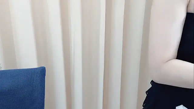 KaleAnisa online show from 12-18-25, 01:22