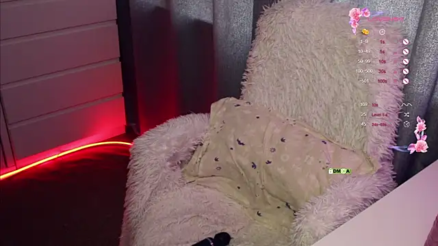 Snapshot of oceaneyesbb chatting on 03-17-25, 01:29 oceaneyesbb online show from 03-17-25, 01:29