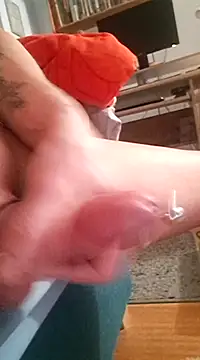 Snapshot of TheHardone_29 chatting on 12-29-24, 05:53 TheHardone 29 online show from 12-29-24, 05:53