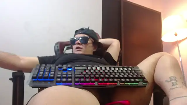 snowflake xxx online show from 11-10-25, 09:14