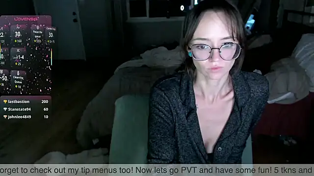 Snapshot of Plantbabeee chatting on 10-05-25, 03:41 Plantbabeee online show from 10-05-25, 03:41