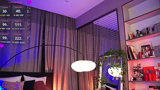 LunaNight online show from 03-10-25, 11:27