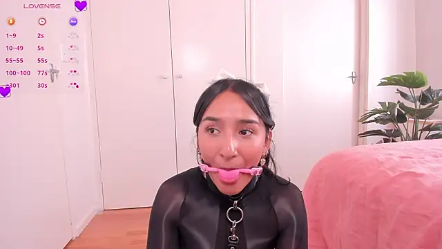Snapshot of _sandy_s chatting on 02-05-25, 03:23  sandy s online show from 02-05-25, 03:23