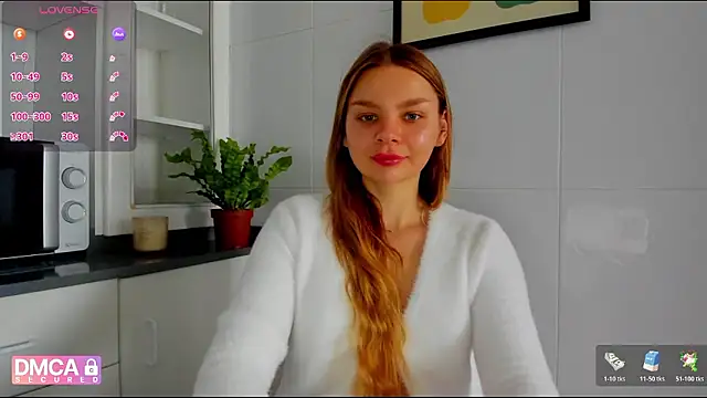 Snapshot of Molly_sweetie chatting on 04-18-26, 06:27 Molly sweetie online show from 04-18-26, 06:27