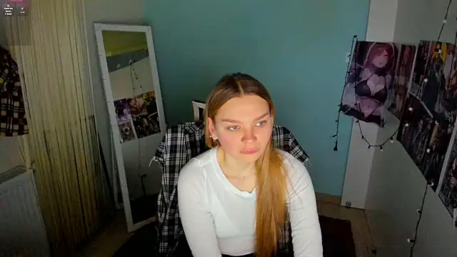 Snapshot of Molly_sweetie chatting on 03-17-25, 07:02 Molly sweetie online show from 03-17-25, 07:02