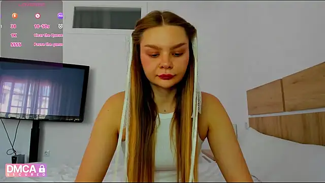 Snapshot of Molly_sweetie chatting on 04-28-26, 11:03 Molly sweetie online show from 04-28-26, 11:03