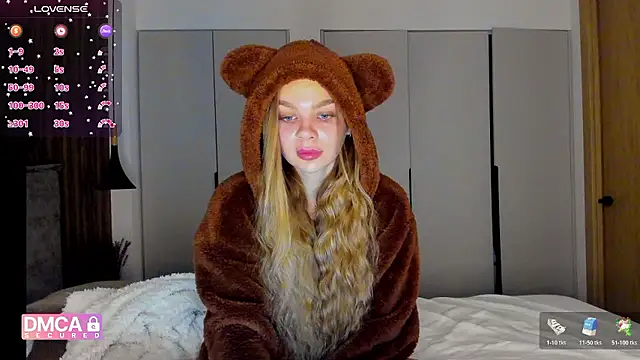 Molly sweetie online show from 12-17-25, 07:35