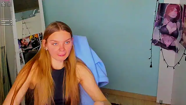Snapshot of Molly_sweetie chatting on 03-22-25, 10:28 Molly sweetie online show from 03-22-25, 10:28