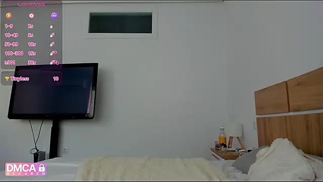 Snapshot of Molly_sweetie chatting on 05-23-26, 06:34 Molly sweetie online show from 05-23-26, 06:34