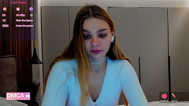 Molly sweetie online show from 12-01-25, 07:20