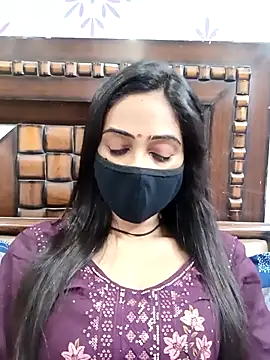 Snapshot of Yours-Bebo chatting on 09-28-25, 06:42 Yours-Bebo online show from 09-28-25, 06:42