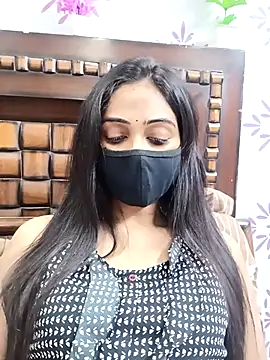 Snapshot of Yours-Bebo chatting on 11-10-25, 06:24 Yours-Bebo online show from 11-10-25, 06:24