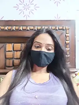 Snapshot of Yours-Bebo chatting on 05-14-26, 11:29 Yours-Bebo online show from 05-14-26, 11:29