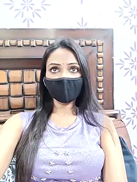 Snapshot of Yours-Bebo chatting on 03-20-25, 03:47 Yours-Bebo online show from 03-20-25, 03:47