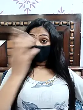 Snapshot of Yours-Bebo chatting on 09-26-25, 02:35 Yours-Bebo online show from 09-26-25, 02:35