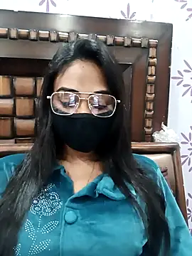 Snapshot of Yours-Bebo chatting on 11-30-25, 11:33 Yours-Bebo online show from 11-30-25, 11:33