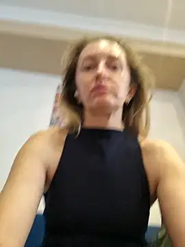 Miss    Mia  online show from 03-05-26, 08:44