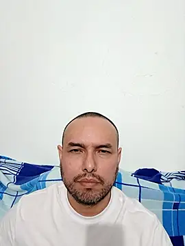 Snapshot of ElSunEagle chatting on 02-13-26, 12:54 ElSunEagle online show from 02-13-26, 12:54