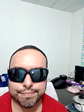 Snapshot of ElSunEagle chatting on 03-22-26, 04:16 ElSunEagle online show from 03-22-26, 04:16