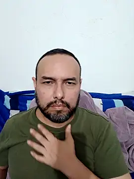 Snapshot of ElSunEagle chatting on 03-07-26, 01:56 ElSunEagle online show from 03-07-26, 01:56