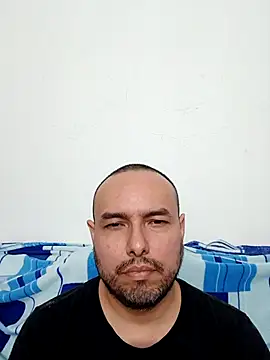 Snapshot of ElSunEagle chatting on 02-14-26, 01:28 ElSunEagle online show from 02-14-26, 01:28