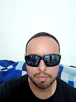 Snapshot of ElSunEagle chatting on 03-26-26, 01:59 ElSunEagle online show from 03-26-26, 01:59