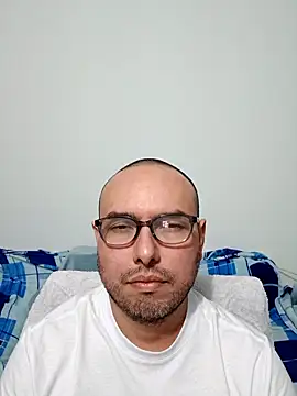 Snapshot of ElSunEagle chatting on 02-07-26, 03:58 ElSunEagle online show from 02-07-26, 03:58