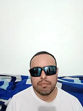 Snapshot of ElSunEagle chatting on 03-21-26, 02:24 ElSunEagle online show from 03-21-26, 02:24