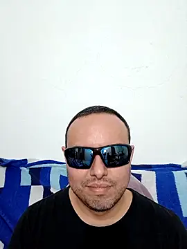 Snapshot of ElSunEagle chatting on 03-14-26, 02:06 ElSunEagle online show from 03-14-26, 02:06