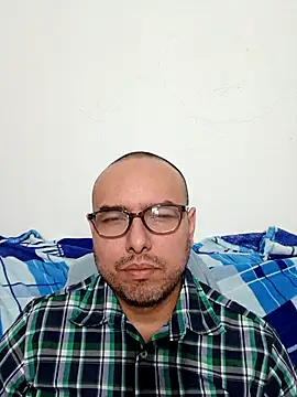 Snapshot of ElSunEagle chatting on 02-06-26, 02:07 ElSunEagle online show from 02-06-26, 02:07