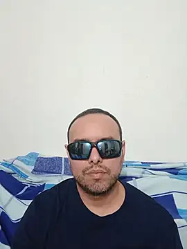 Snapshot of ElSunEagle chatting on 06-20-26, 02:49 ElSunEagle online show from 06-20-26, 02:49