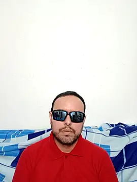 Snapshot of ElSunEagle chatting on 04-25-26, 02:25 ElSunEagle online show from 04-25-26, 02:25